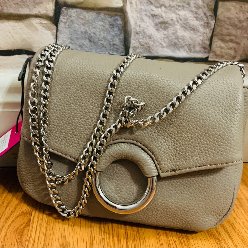 Authentic Vince Camuto pebbled leather chain Crosb - Picture 4 of 8